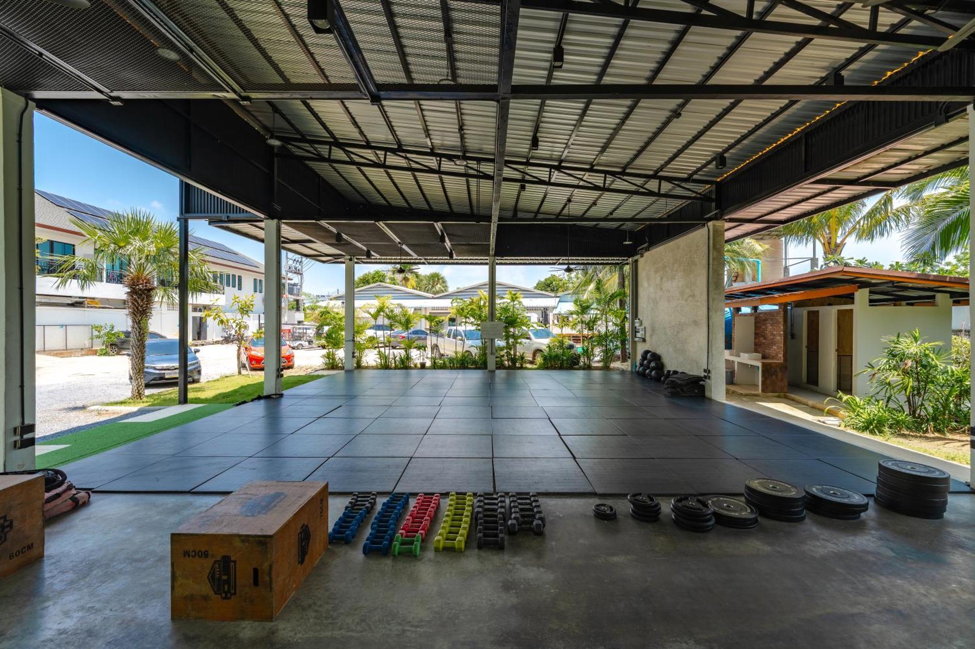 Coco Retreat Phuket Resort And Spa - Sha Plus Chalong Exterior photo