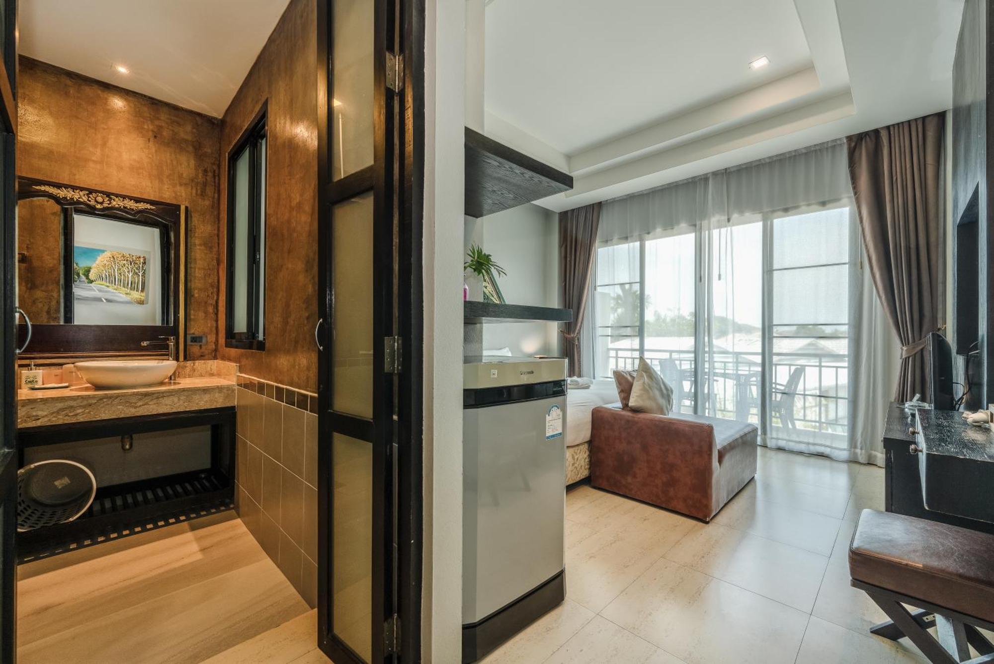 Coco Retreat Phuket Resort And Spa - Sha Plus Chalong Exterior photo