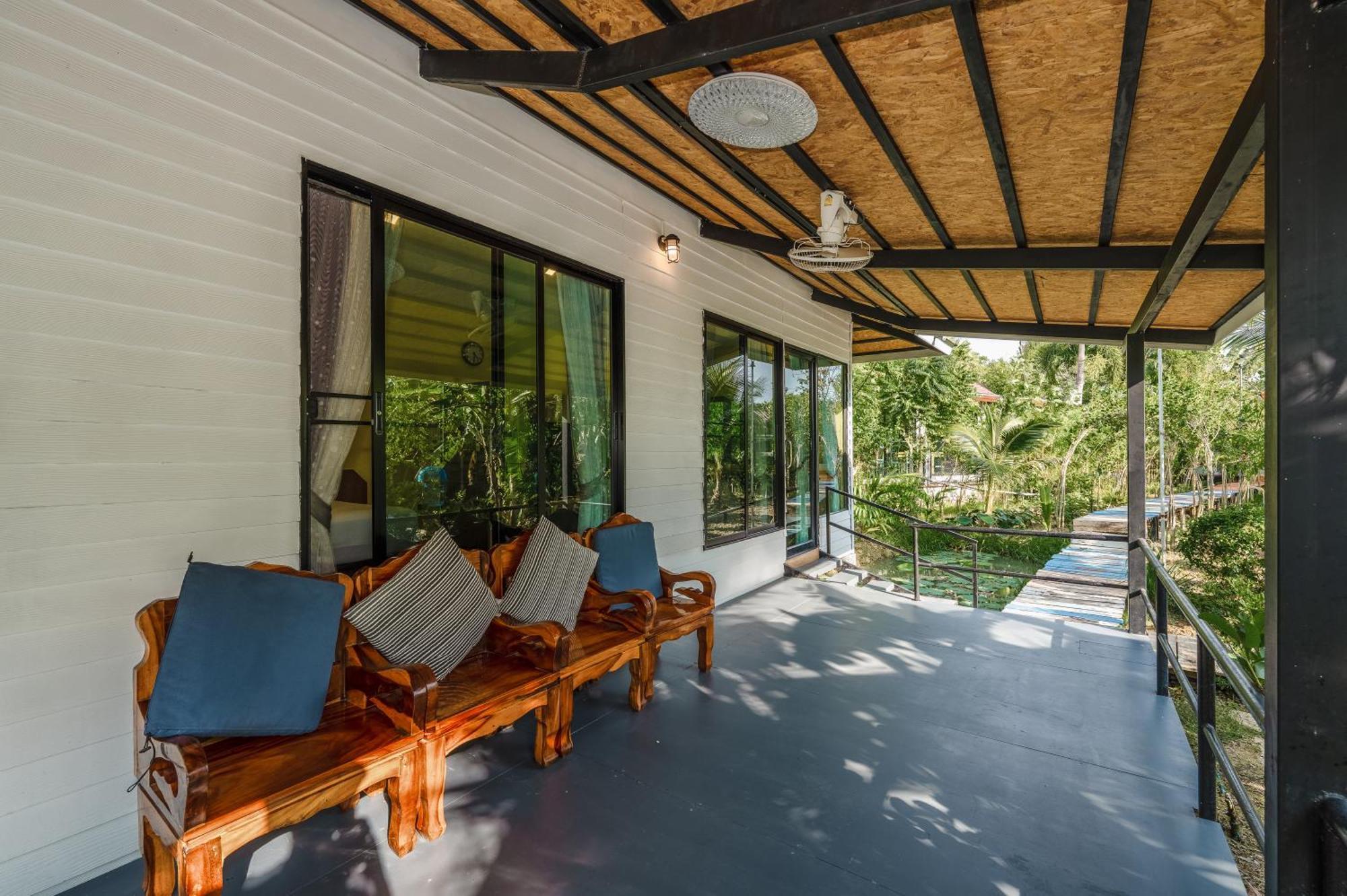 Coco Retreat Phuket Resort And Spa - Sha Plus Chalong Exterior photo